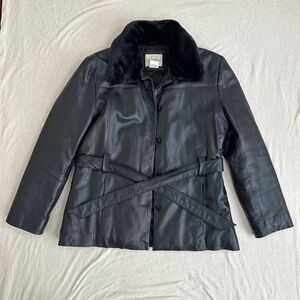 Vintage 90s leather coat with faux fur collar